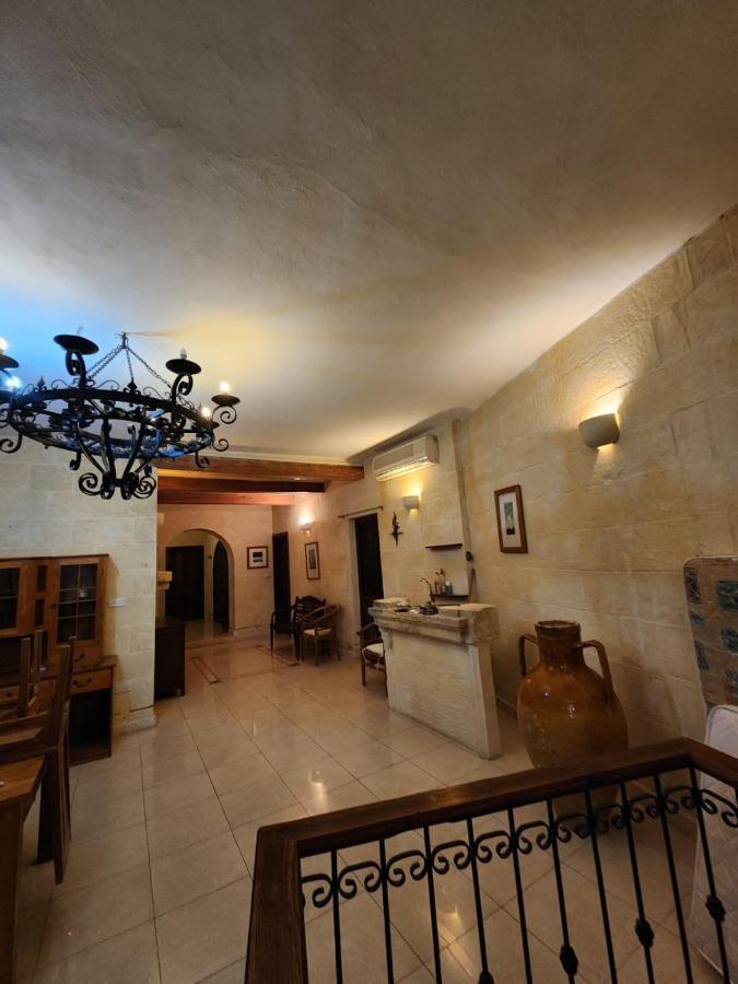 Gozo Island Escape Sleeps 4 With Private Bathroom Ghajn il-Kbira  Exterior foto