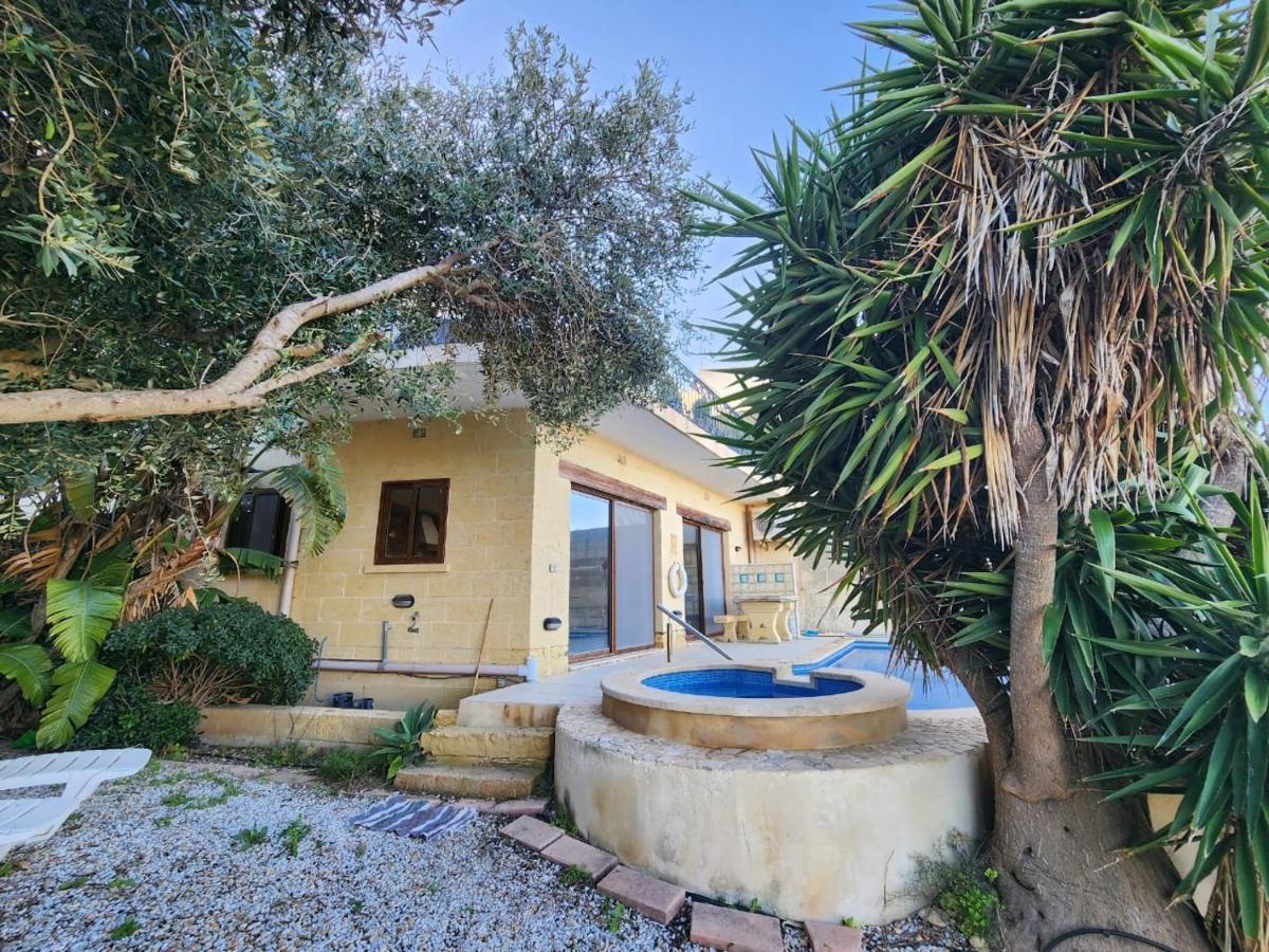 Gozo Island Escape Sleeps 4 With Private Bathroom Ghajn il-Kbira  Exterior foto