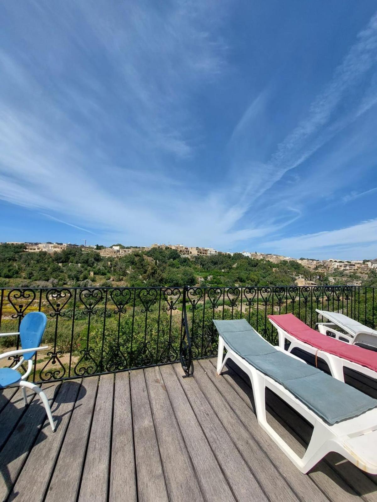 Gozo Island Escape Sleeps 4 With Private Bathroom Ghajn il-Kbira  Exterior foto
