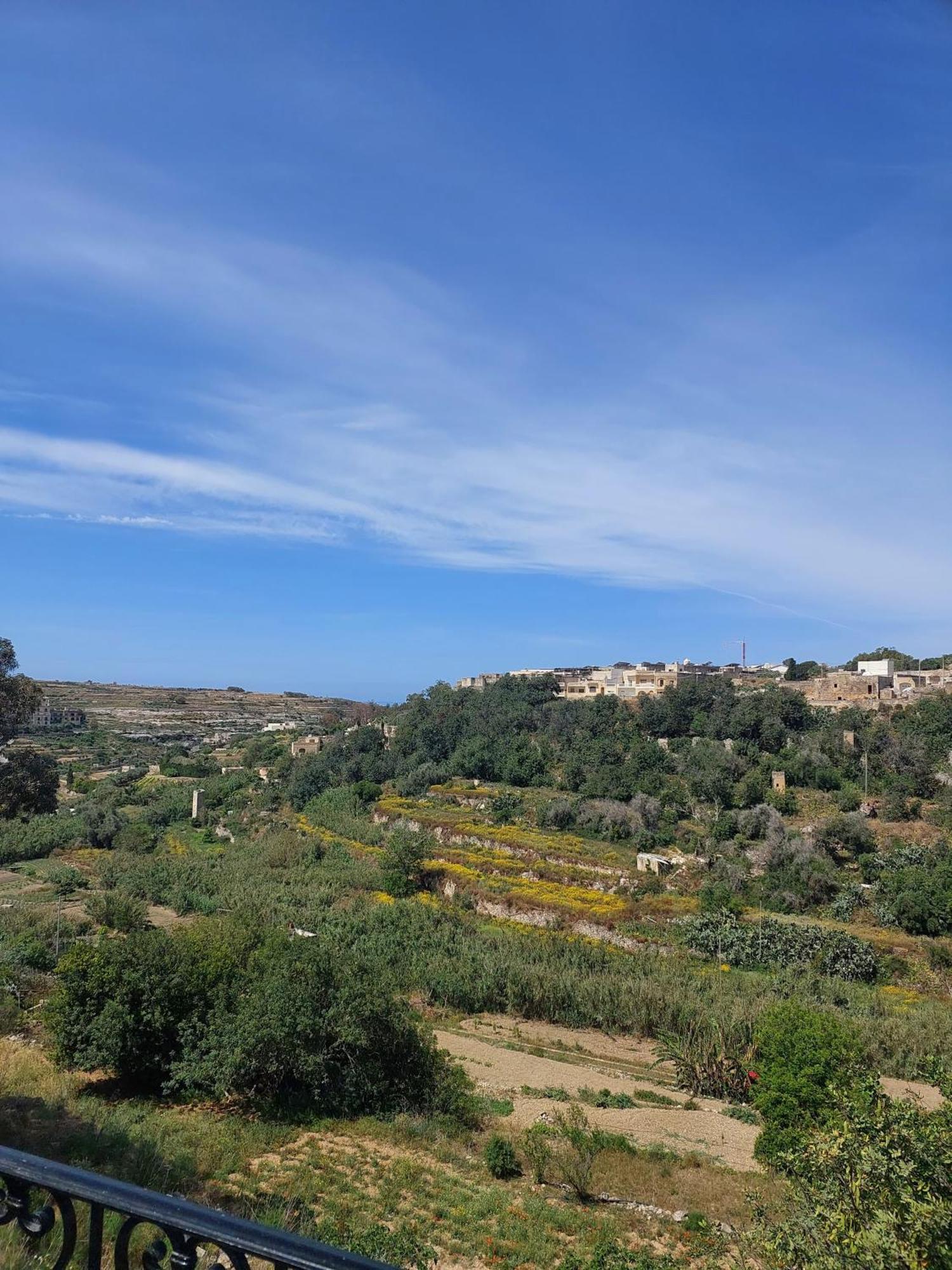 Gozo Island Escape Sleeps 4 With Private Bathroom Ghajn il-Kbira  Exterior foto